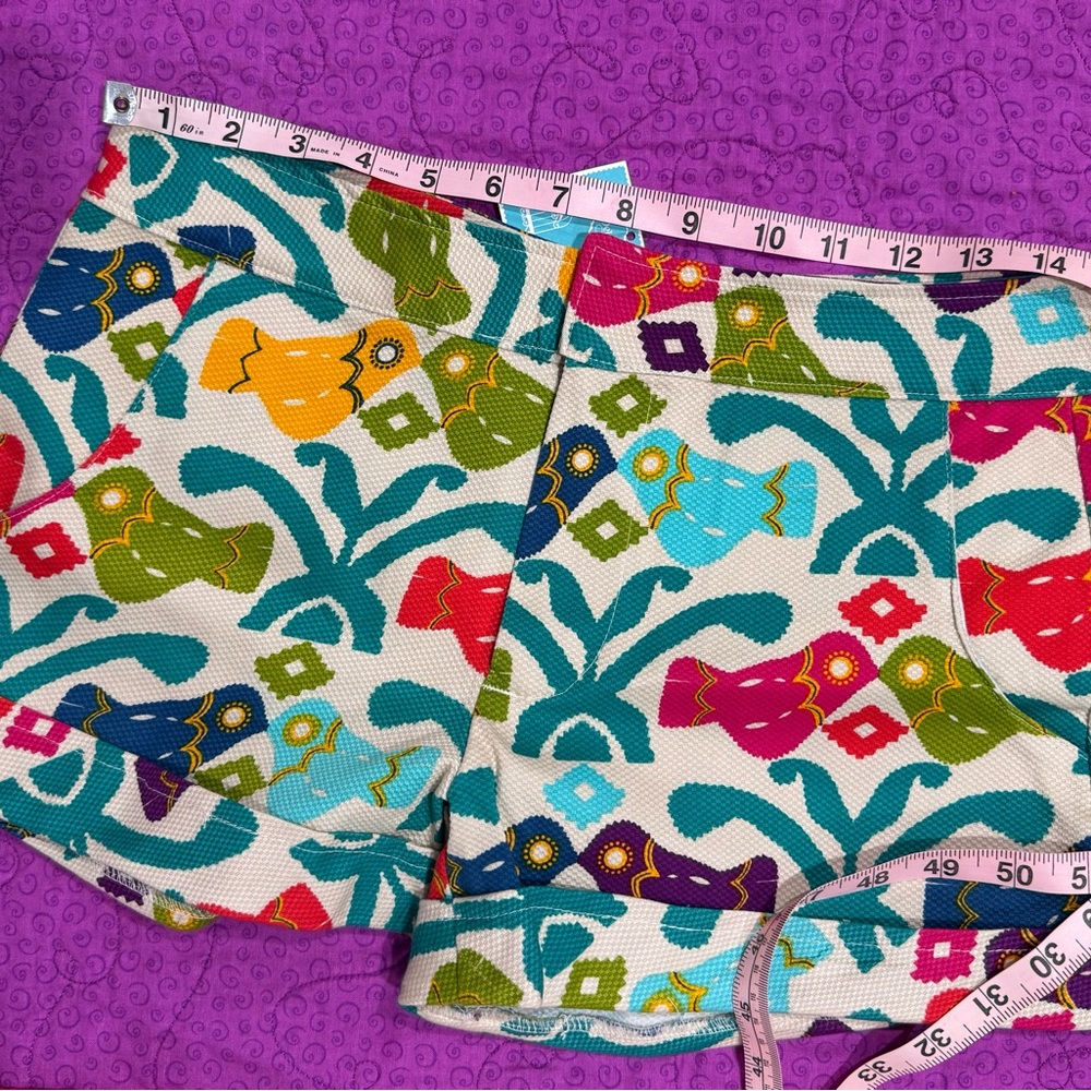 Judith March Aztec Bird print shorts women’s large NWT - Picture 3 of 7